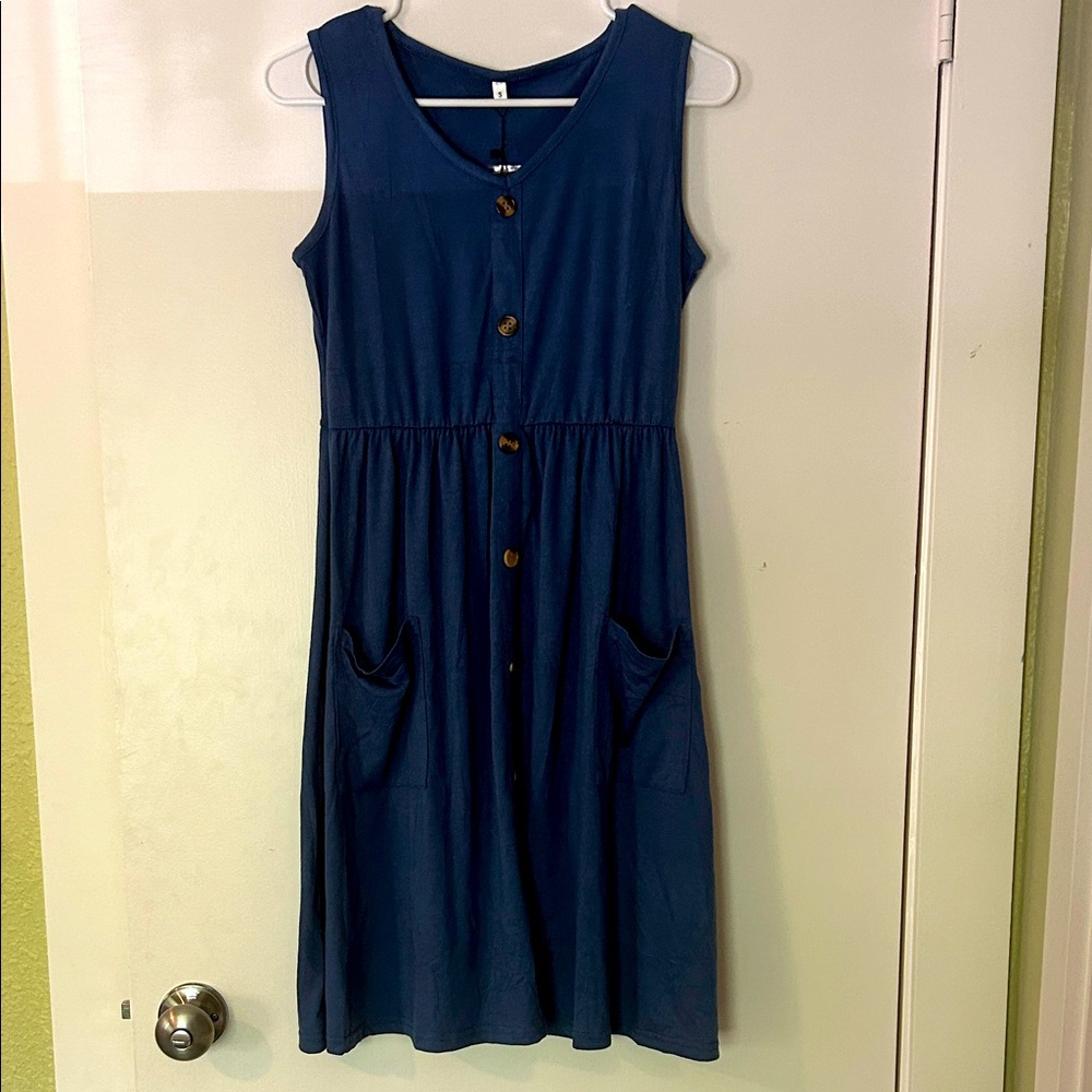 Blue Sleeveless Button-Down Dress